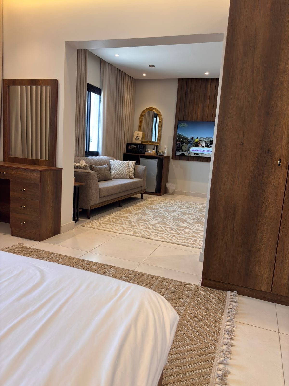 BAYAT SUITE