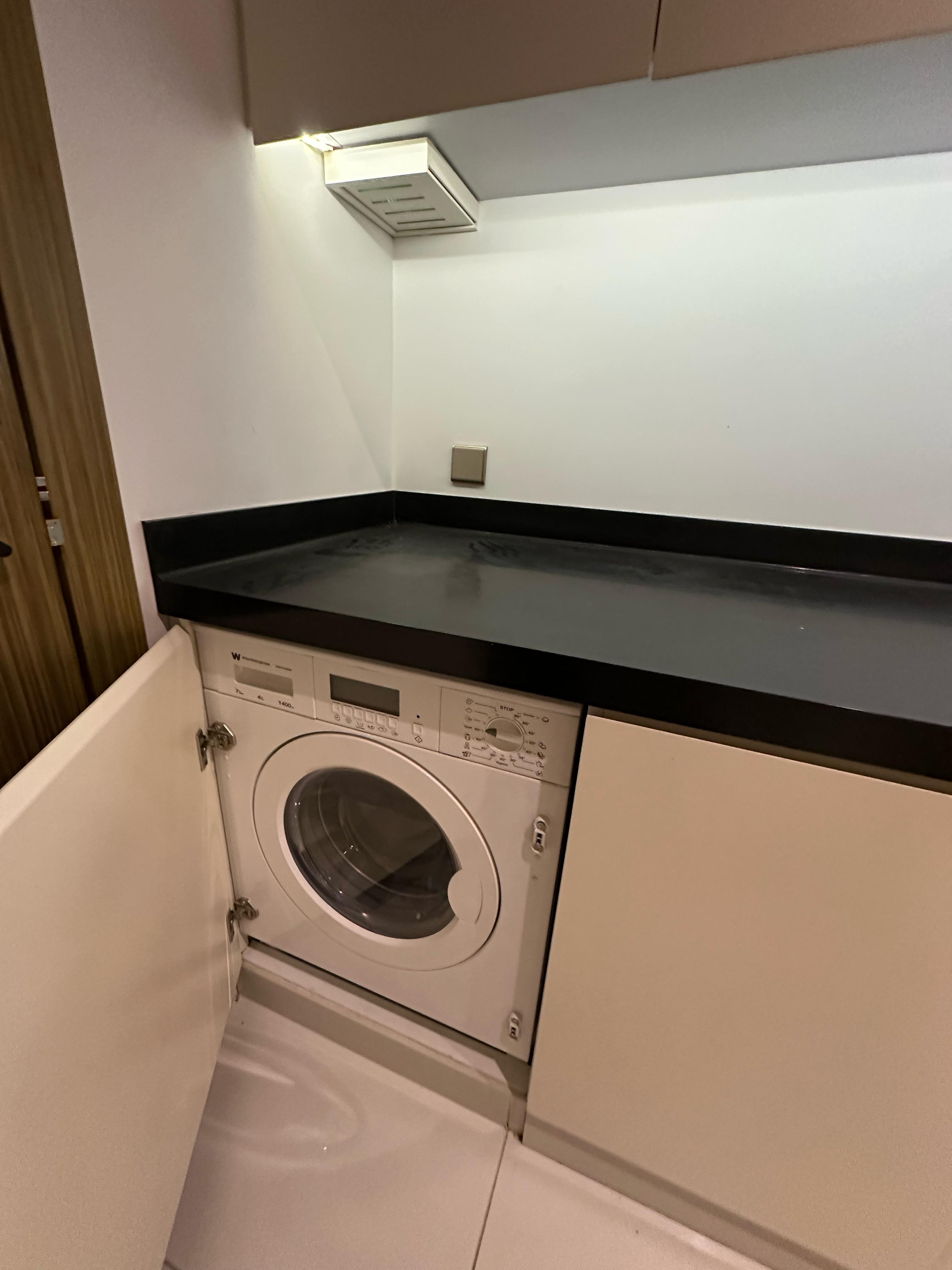 استديو 302 B- Damac