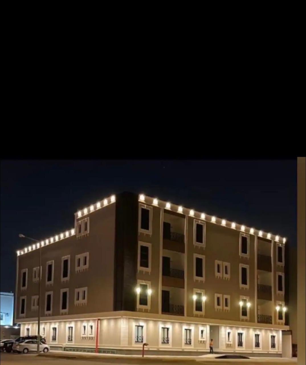 شقه انيقه مخدومه