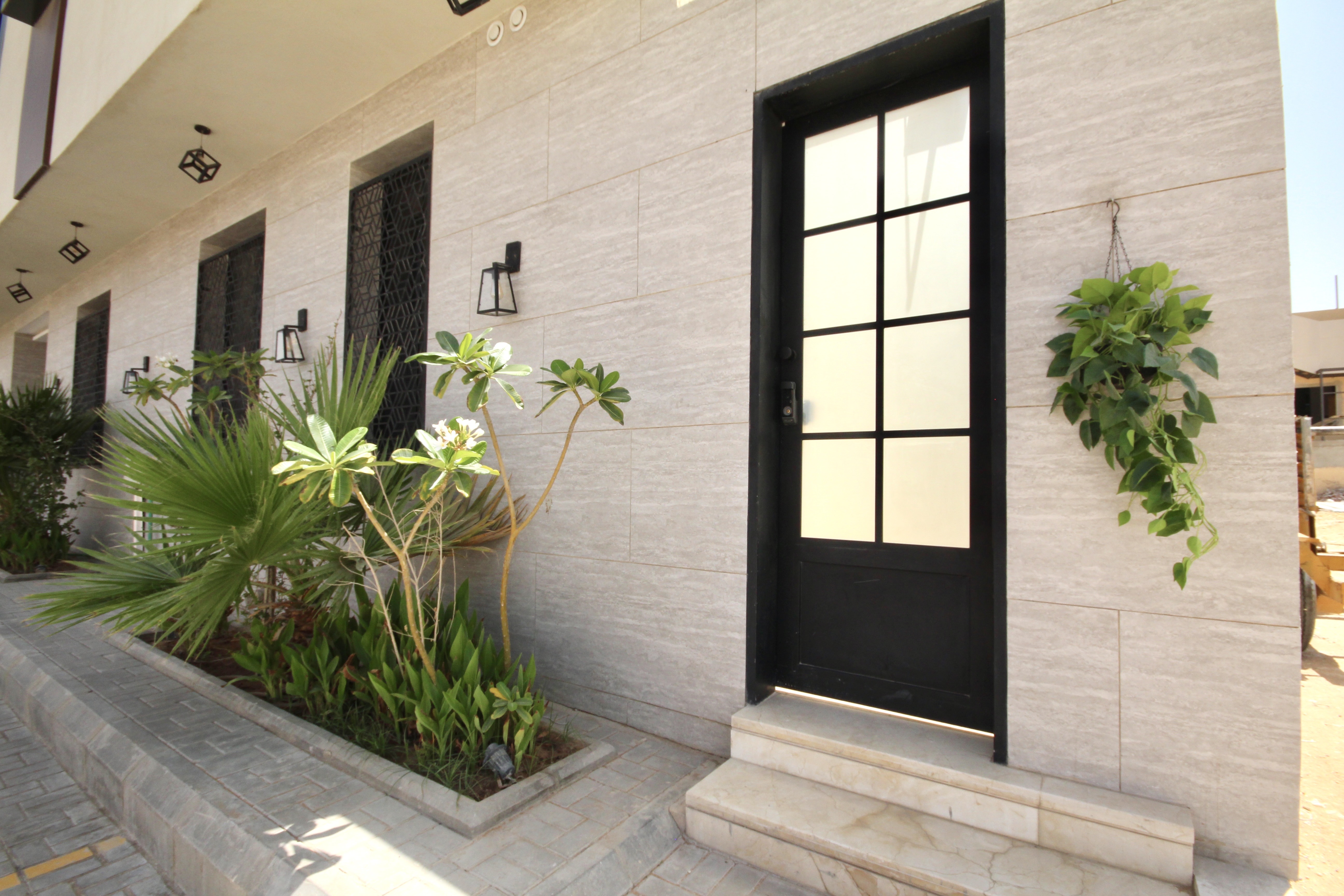 Stylish 1BR with Private Entrance Fiber WiFi