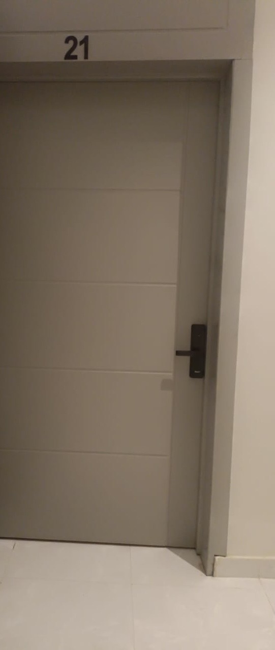 شقه انيقه مخدومه