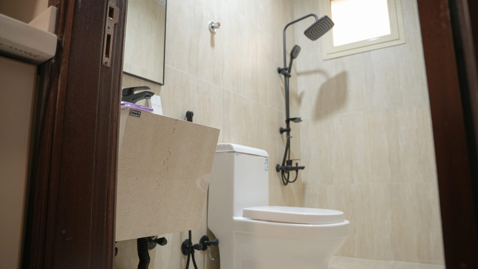 403-شقه فاخره بموقع مميز