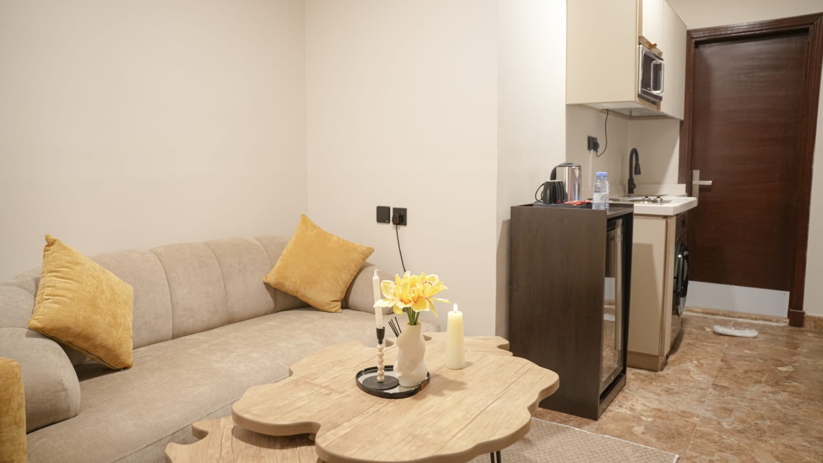 307-شقه فاخره بموقع مميز ودخول ذاتي