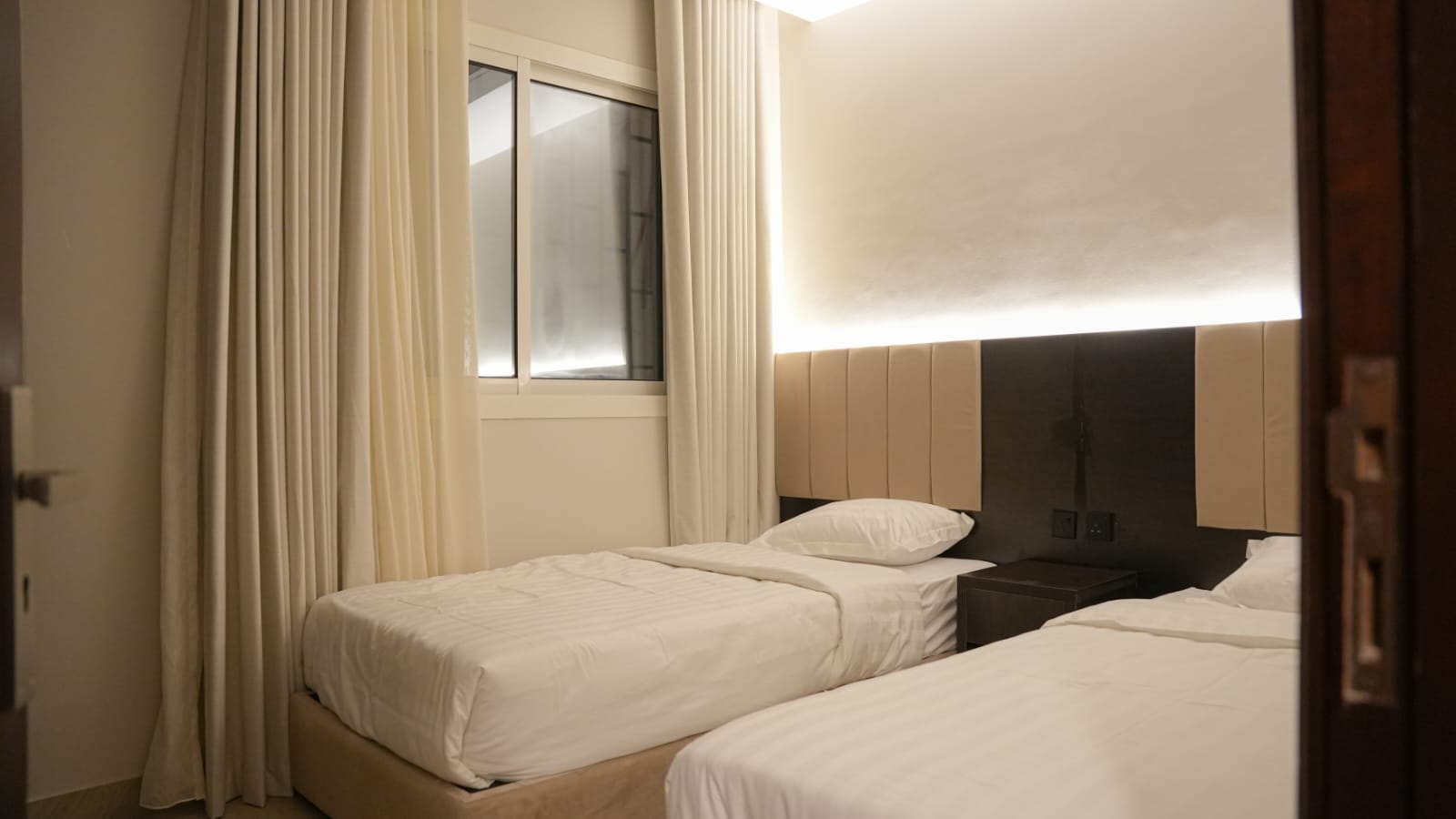 307-شقه فاخره بموقع مميز ودخول ذاتي